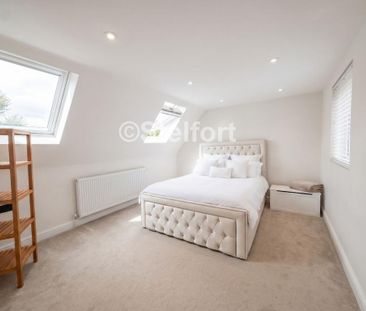 4 bedroom detached house to rent - Photo 4