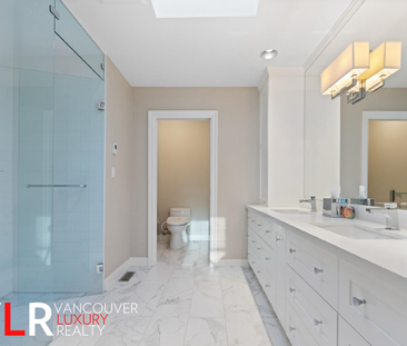 House in Vancouver West Side, BC - Photo 1