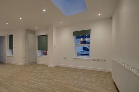 The Drive, Worthing, BN11 - Photo 3