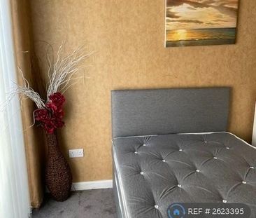 1 bedroom in a house share to rent - Photo 2