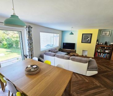 3 bedroom semi-detached house to rent - Photo 1
