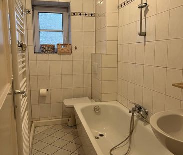 Möbliertes WG Zimmer in 2-Zimmer-Wohnung zu vermieten (EG) - Photo 1