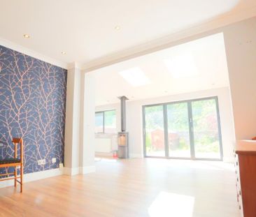 3 bedroom terraced house to rent - Photo 2