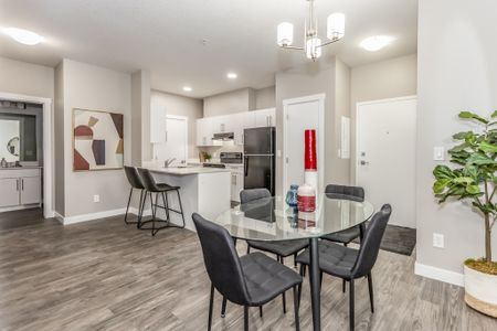 Two Bedroom, Two Bathroom: A1/G - Photo 3