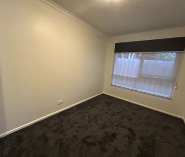 3 Bedroom in Convenient Location - Photo 3