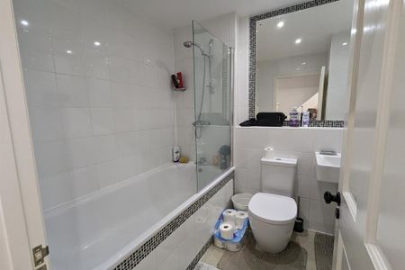 2 bedroom terraced house to rent - Photo 5