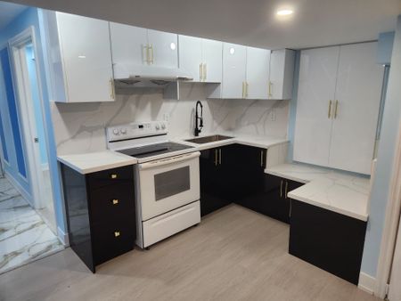 For Lease - 1056 Suddard Avenue, Oshawa, Ontario - Photo 2