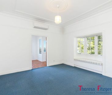 Sensational Brisbane River/City Views – Hamilton Hill - Photo 5