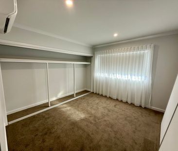BRAND NEW 2 BEDROOM TOWNHOUSE - Photo 4
