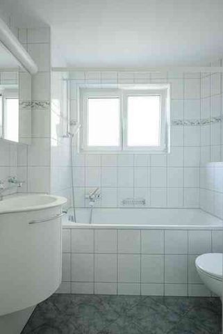 4 Zimmer, 74 m², 3. Stock - Photo 2