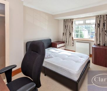 4 bedroom semi-detached house to rent - Photo 6