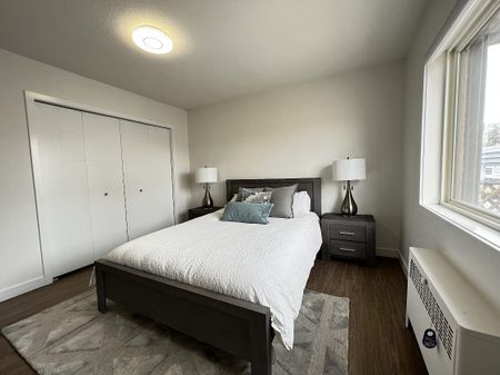 1019 17th Ave SW, Calgary - Photo 5