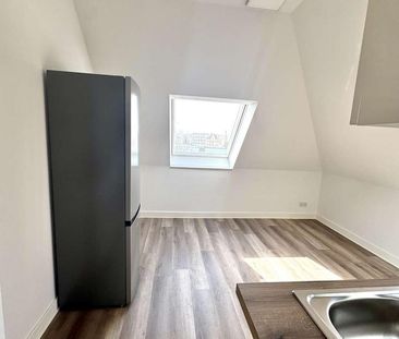 Neu! Stilvolle 1-Raum-Wohnung mit moderner Einbauküche, Tageslichtb... - Photo 2