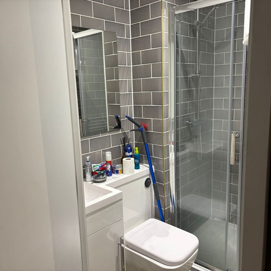 Studio Flat, Corporation Street, B4 - Photo 1