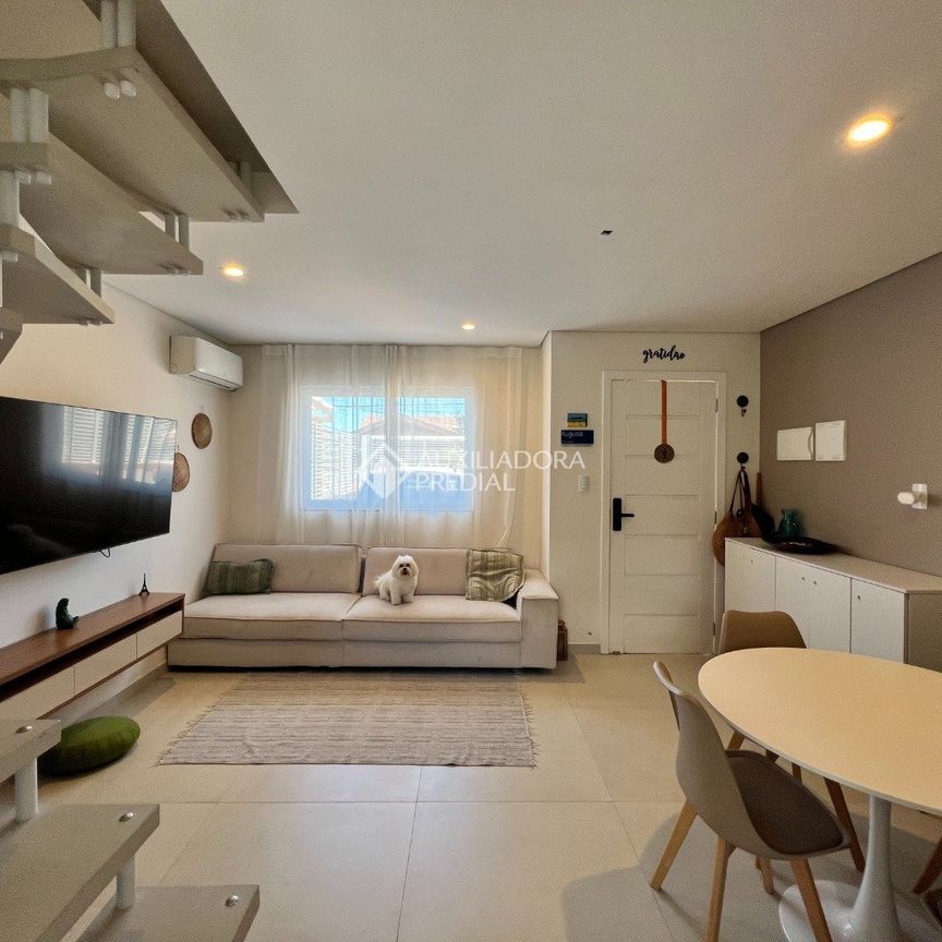 Sobrado com 2 quartos e 93m² para alugar em Ribeirão da Ilha, Florianópolis. - Foto 1