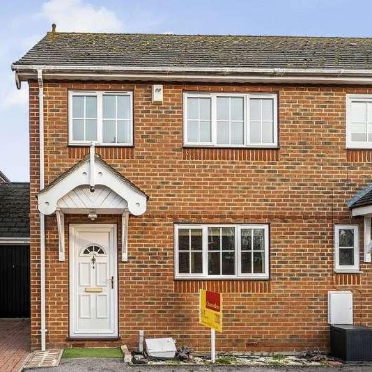 Windsor, Berkshire, SL4 - Photo 1