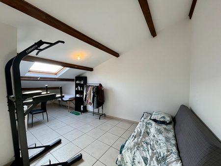 Location Appartement 4 pièces 94m² - Photo 3