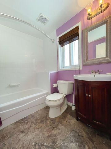 Detached Home For Lease | X8138520 - Photo 2