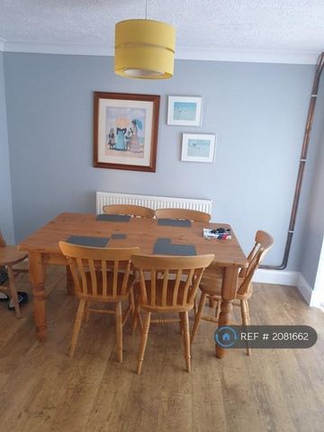 3 bedroom terraced house to rent - Photo 2