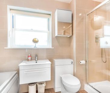 5 bedroom detached house to rent - Photo 5