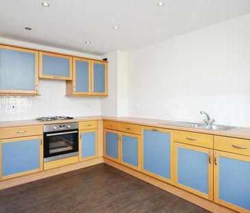 4 bedroom terraced house to rent - Photo 5