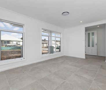 4 Bedroom Home - Photo 3