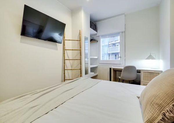 Avinguda de les Drassanes, Barcelona, Catalonia 08001