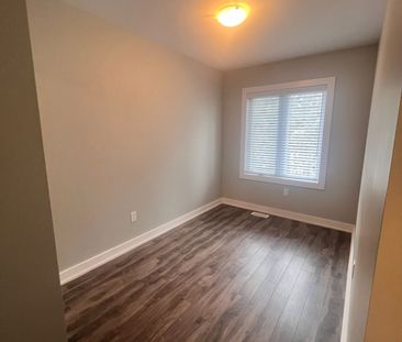 For Lease - 540 Essa Road Unit# 49, Barrie, Ontario - Photo 1