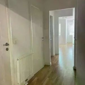 Moderne 1-Zimmer Wohnung direkt am Siebenbrunnenplatz, provisionsfrei - Photo 1
