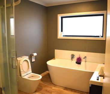 Nearly new, fully furnished 4-bedroom house - Photo 4