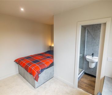 1 Orchard Terrace, Newsome, Huddersfi... - Photo 4