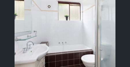 HOLDING DEPOSIT RECEIVED - Photo 4