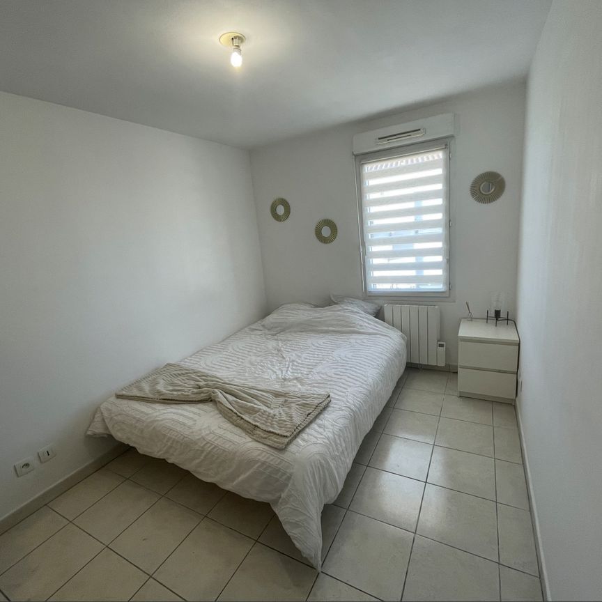 VAULX EN VELIN : appartement 2 pièces (37 m²) meublé en location - Photo 2