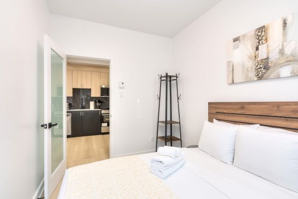 2080 Avenue Lincoln apartment — Montréal, QC (2-Bedroom) - 2 Bedroom - Photo 1