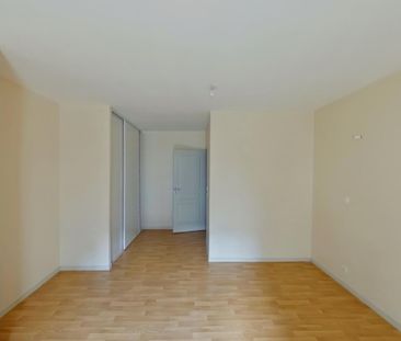 Location Appartement 1 pièce 55m² CHATELLERAULT 86100 - Photo 3