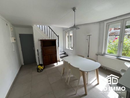 Location Appartement 4 pièces 70m² AVESNES SUR HELPE 59440 - Photo 2