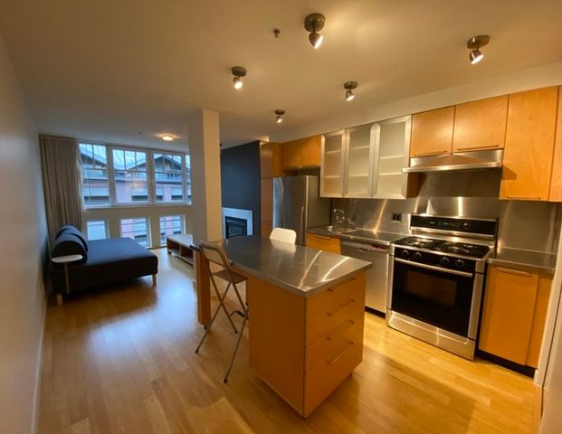 (DPMonline.ca) NYC-Inspired Yaletown Warehouse Conversion | 1072 Hamilton Street, Vancouver - Photo 1