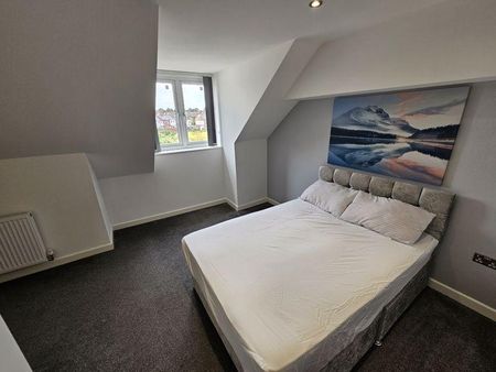 1 bedroom in a house share to rent - Photo 3