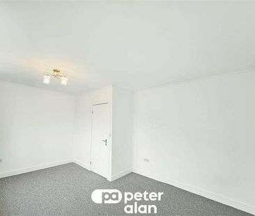 Hill Crest View, Cwmtillery, Abertillery, NP13 - Photo 4