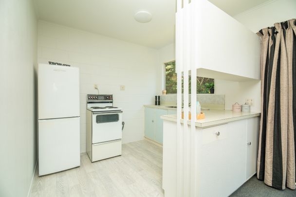 16A Glen Alton Avenue, Paparangi - Photo 1