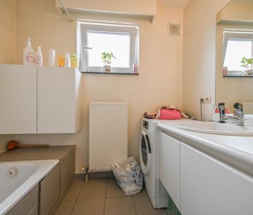 Ruim appartement in hartje Izegem - Photo 3