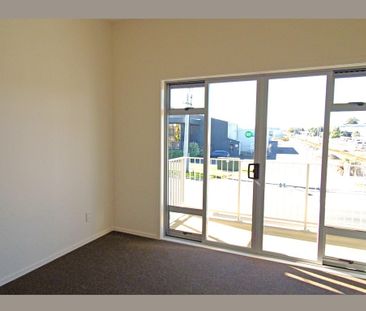 Mayfair Villas 2 bedroom - Photo 1