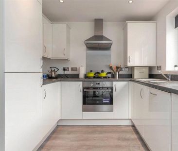 2 bedroom semi-detached house to rent - Photo 6