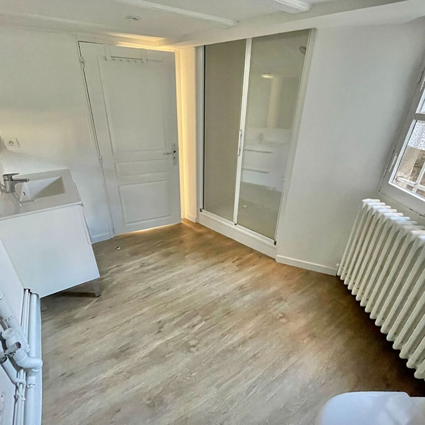 A Louer - Nantes Quartier Chateau - Appartement 5 Pièces De 140.16 M2 - Photo 1