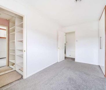 Syon Close, North Swindon, SN25 - Photo 4