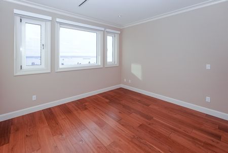 LUXURY CUSTOM BUILT HOUSE In Dundarave - Photo 5