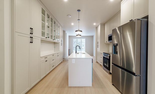 106 Renfrew - Photo 1