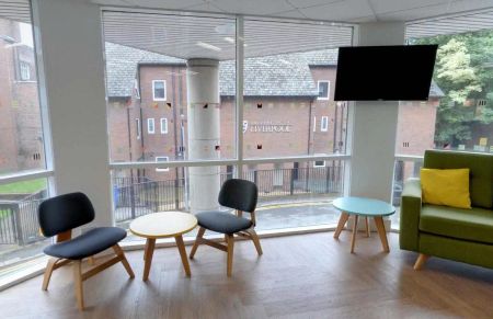 Extra Large Standard Single Ensuite - Photo 4