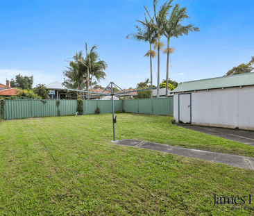 🏡 Charming Home in a Great Mayfield Location! - Photo 1