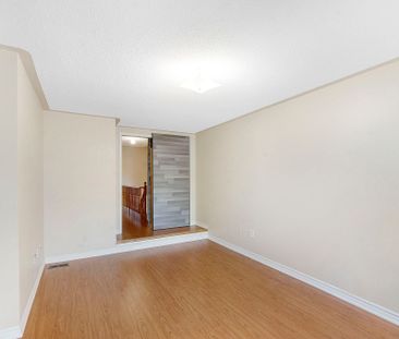 For Lease - 7186 Waldorf Way, Mississauga, Ontario - Photo 4